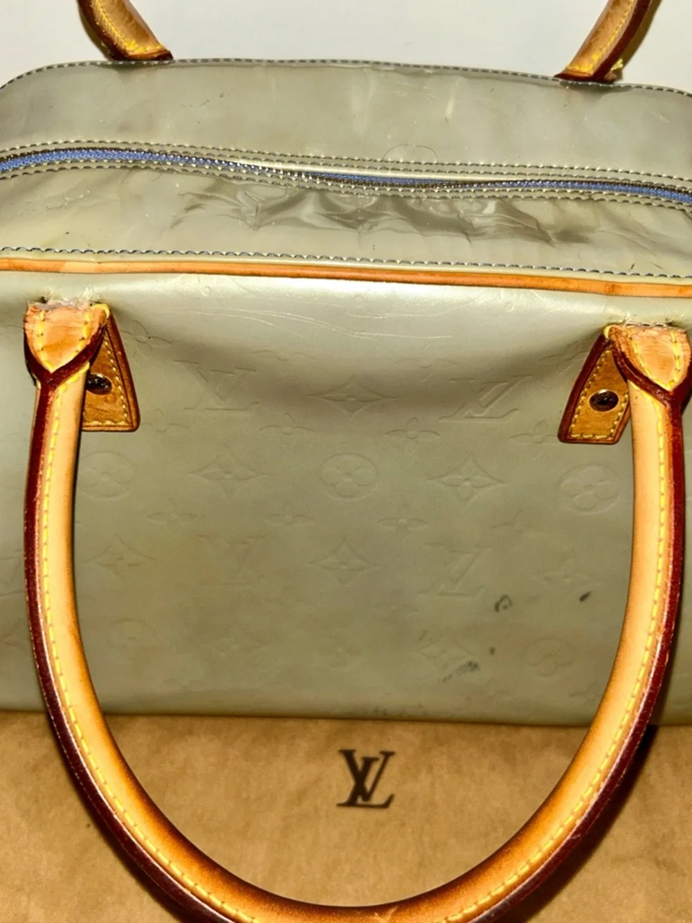 Auth Louis Vuitton Green Vernis Patent Tompkins Square Monogram Leather
Tote - Picture 7 of 15